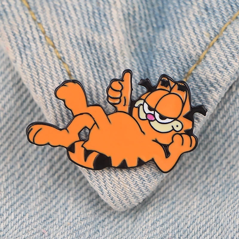 Garfield Enamel Pin Retro Chest